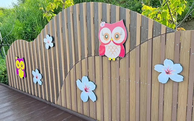 Villalar ve Parklar i&ccedil;in WPC &Ccedil;it Renk Eşleştirme